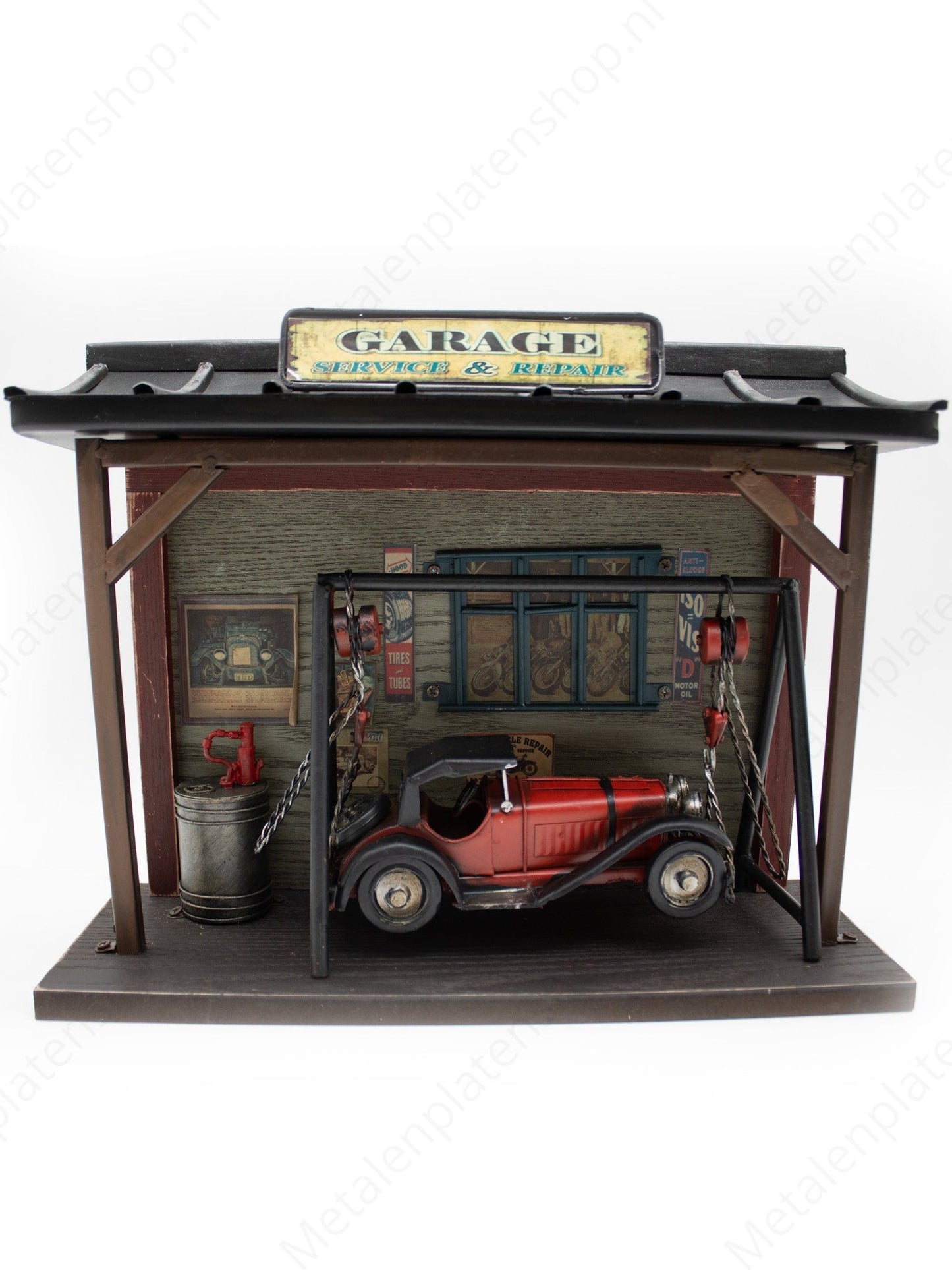 Garage met Oldtimer - Metalen Decoratie - 34x26cm